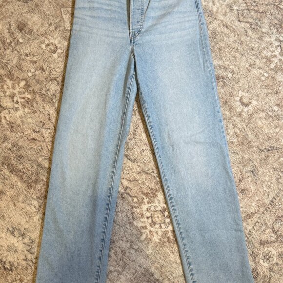 Levis Ribcage Straight Light Wash Jeans - size 29 - Picture 2 of 8